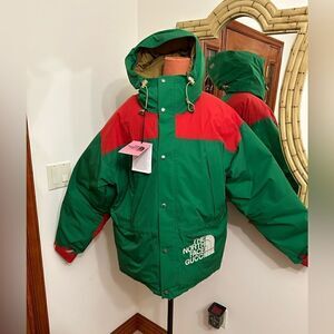 Men’s Gucci X north face down, puffer jacket, size large